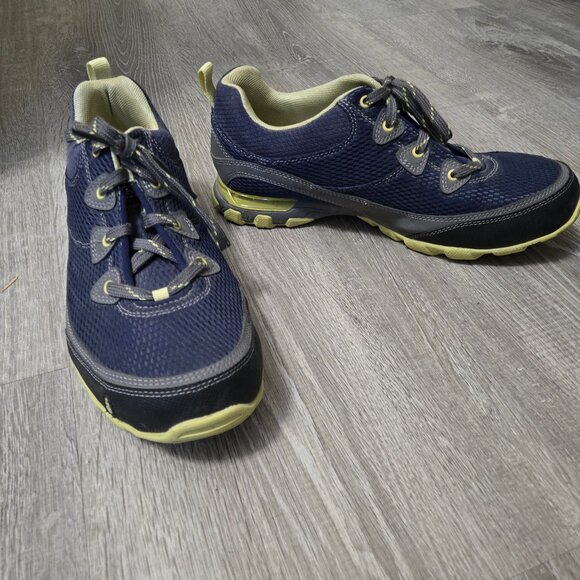 Ahnu Trail/Hiking Shoes – Women’s 8.5 - Picture 2 of 4